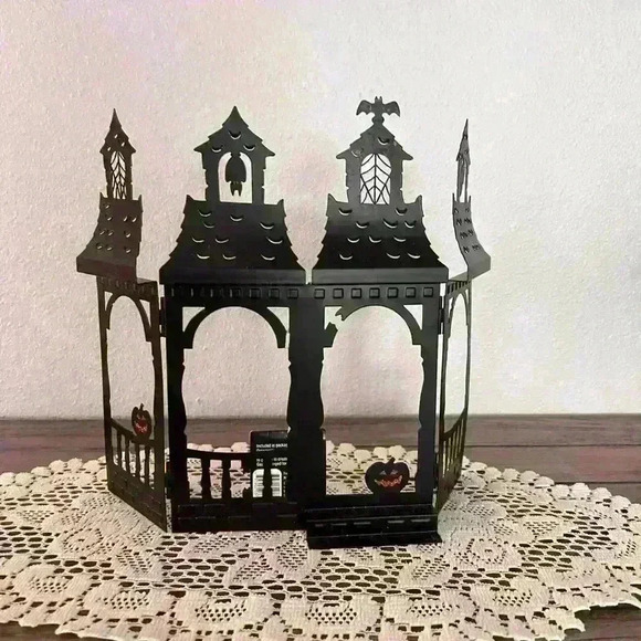 Hallmark Keepsake 2008 “The Ghostly Gazebo Halloween Display Add Ornaments NEW - Picture 2 of 5